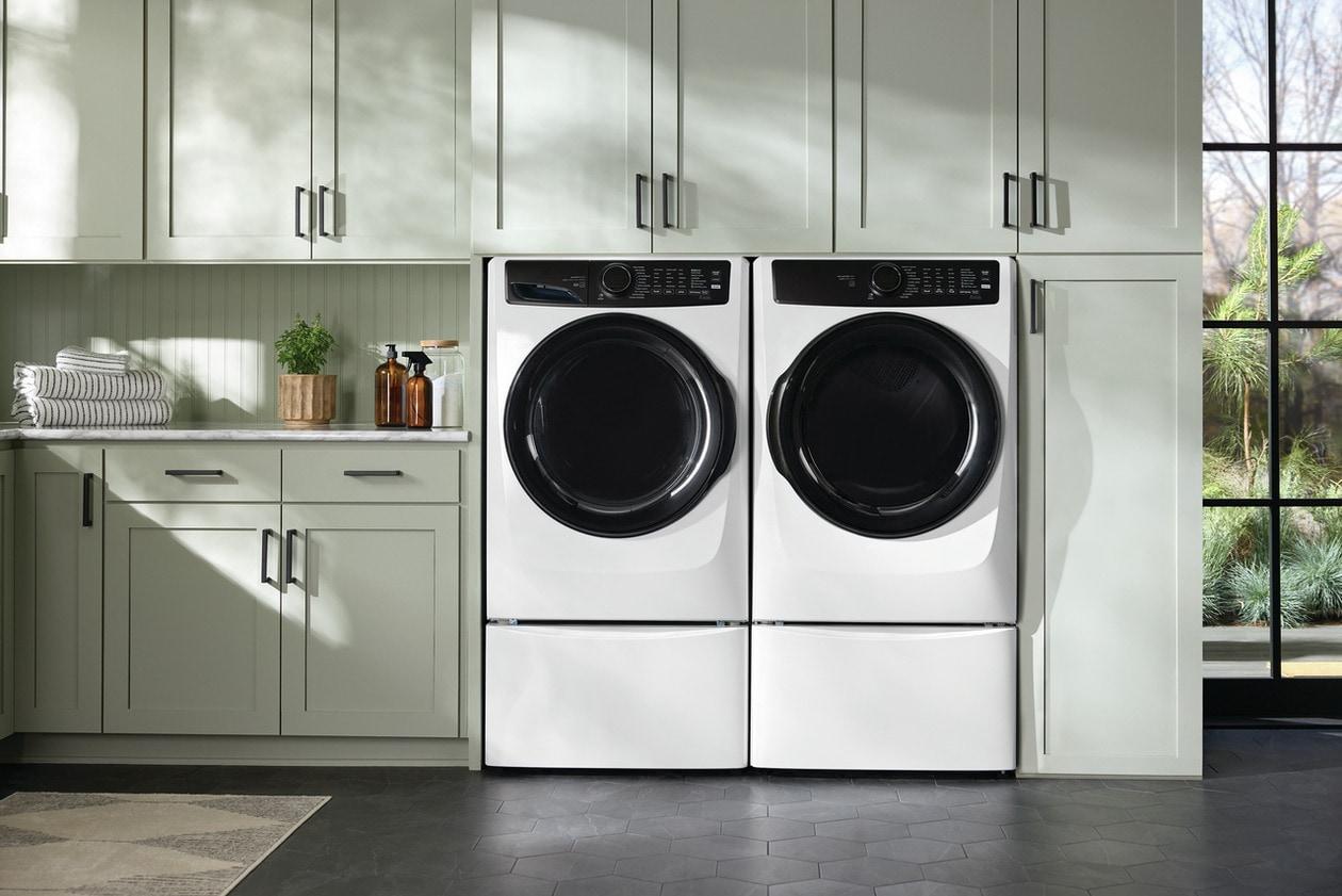 Electrolux ELFG7738AW Electrolux Front Load Perfect Steam™ Gas Dryer With Luxcare® Dry And Instant Refresh - 8.0 Cu. Ft.