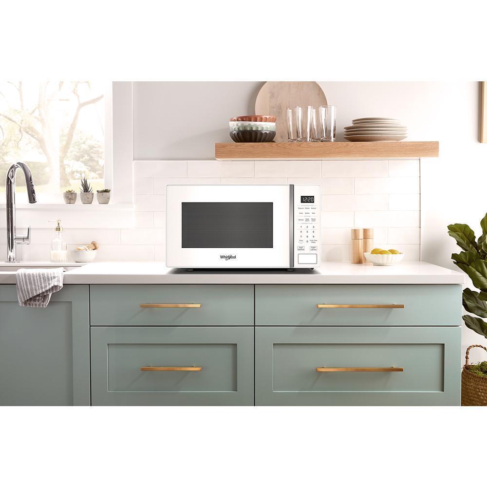 Whirlpool WMCS3018RW 0.7 Cu. Ft. White Countertop Microwave With Steam Clean - 700 Watt