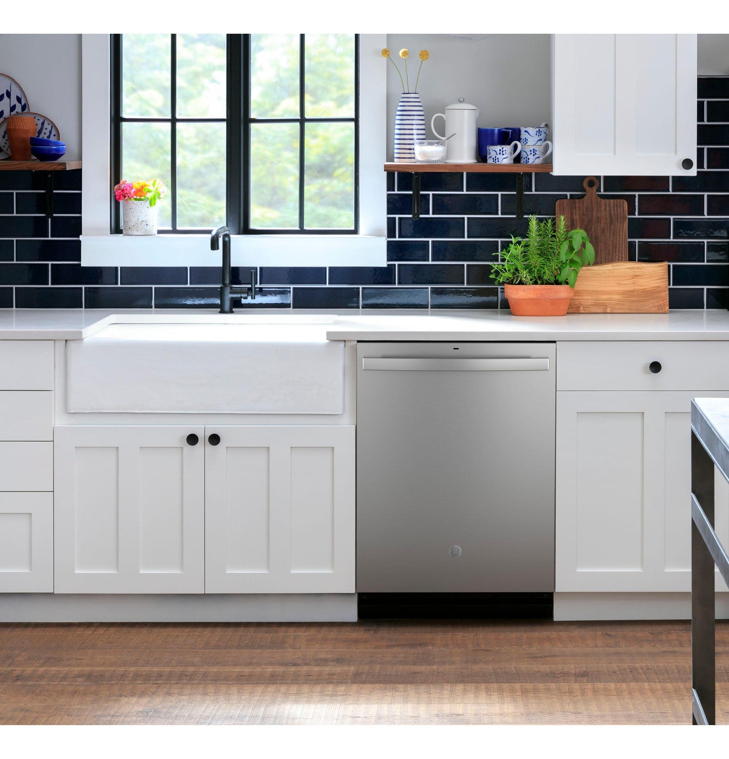 Ge Appliances GDT595HYYFS Ge® Energy Star® Top Control Hybrid Tub Dishwasher With Third Rack, Bottle Jets, Dry Boost & 50 Dba