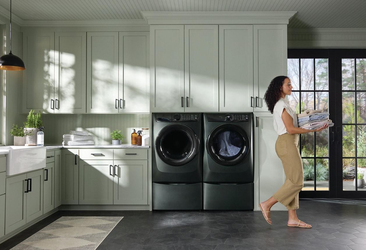 Electrolux ELFW7738AA Electrolux Front Load Perfect Steam&#8482; Washer With Luxcare® Plus Wash And Smartboost® - 4.5 Cu. Ft.