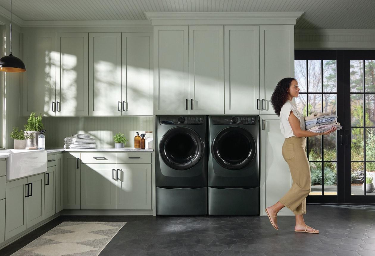 Electrolux ELFW7738AA Electrolux Front Load Perfect Steam&#8482; Washer With Luxcare® Plus Wash And Smartboost® - 4.5 Cu. Ft.