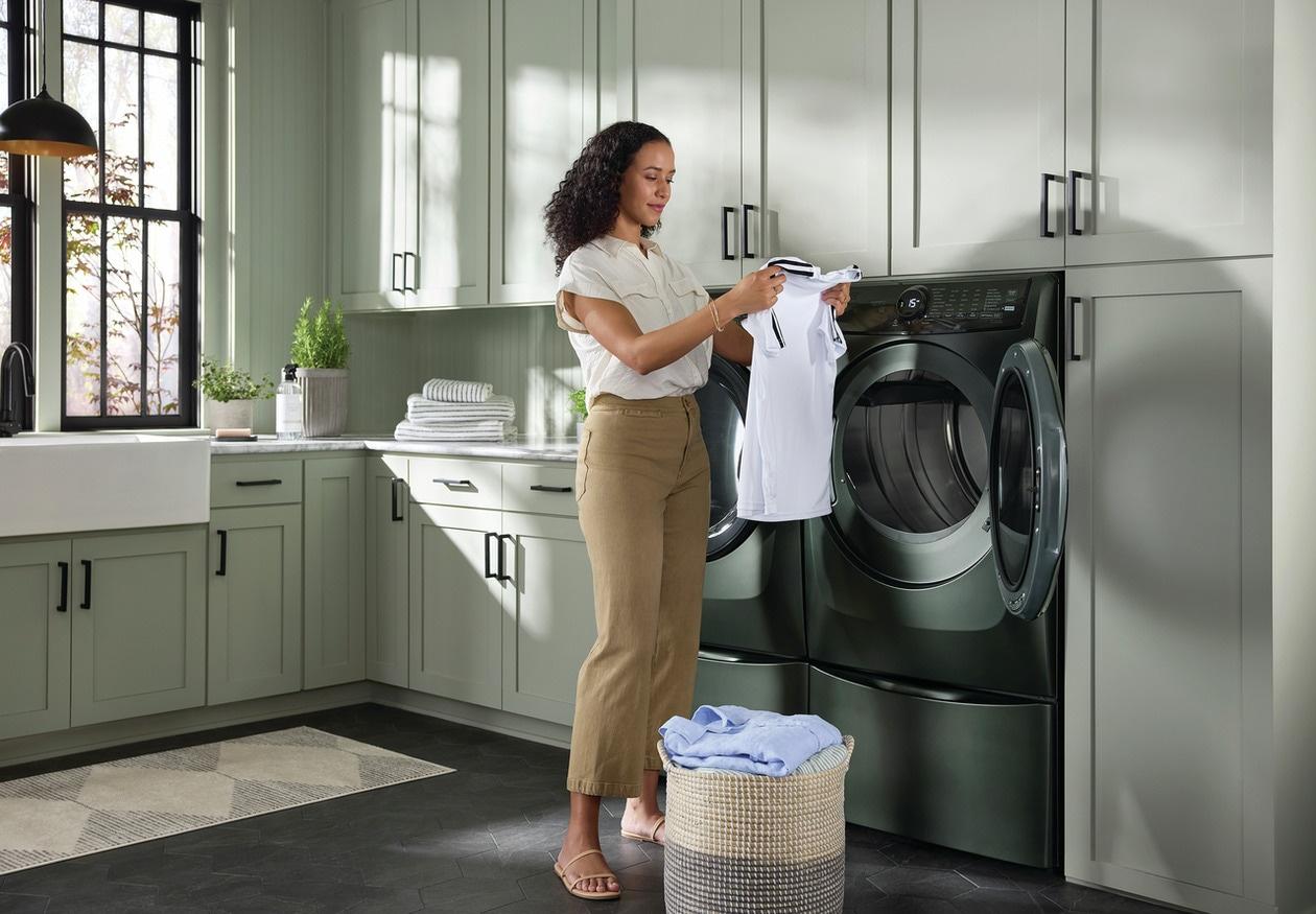 Electrolux ELFG7738AA Electrolux Front Load Perfect Steam&#8482; Gas Dryer With Luxcare® Dry And Instant Refresh - 8.0 Cu. Ft.