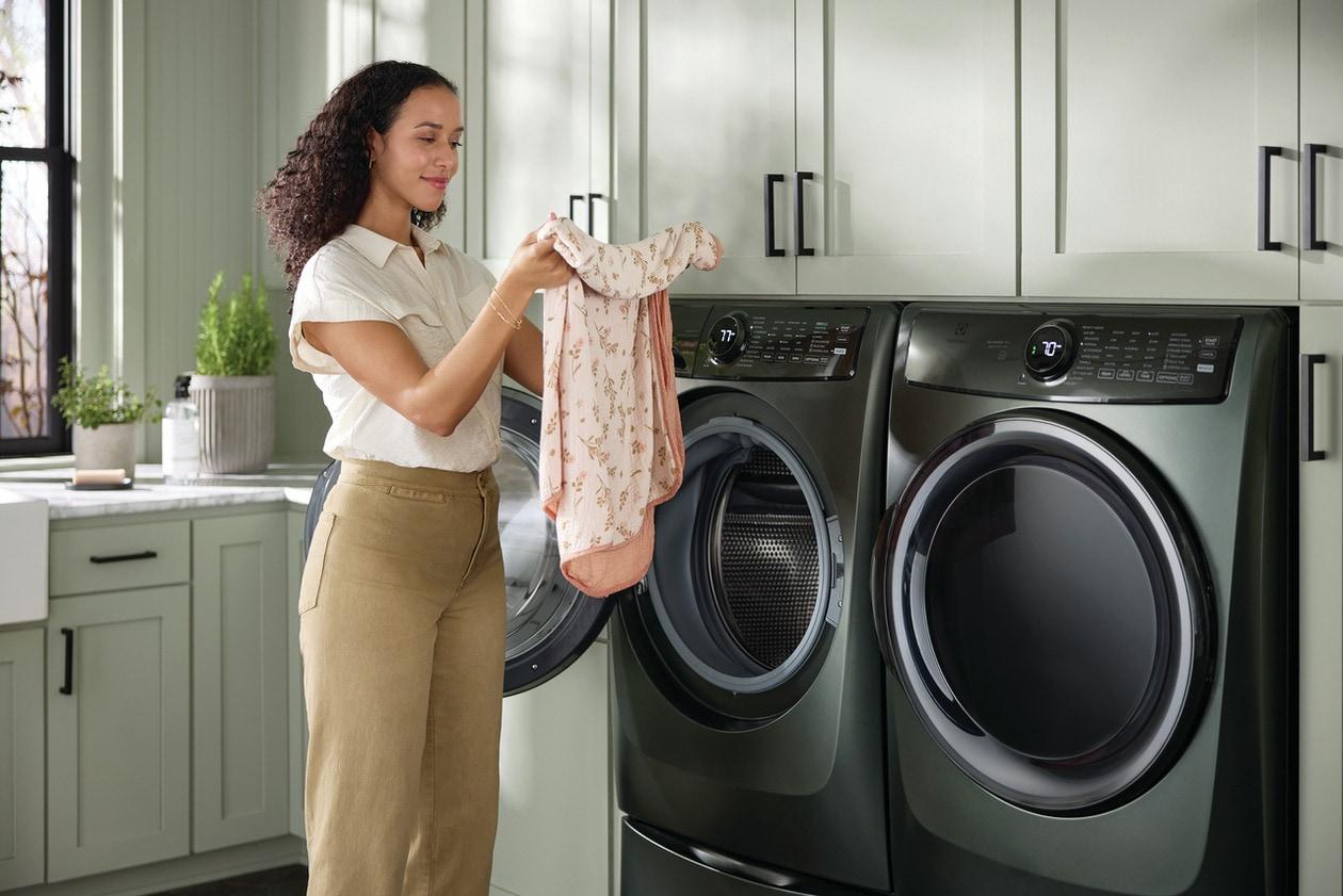 Electrolux ELFG7738AA Electrolux Front Load Perfect Steam&#8482; Gas Dryer With Luxcare® Dry And Instant Refresh - 8.0 Cu. Ft.